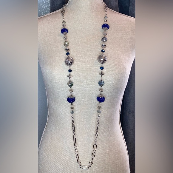 Women’s long chain beaded necklace. - Picture 7 of 17